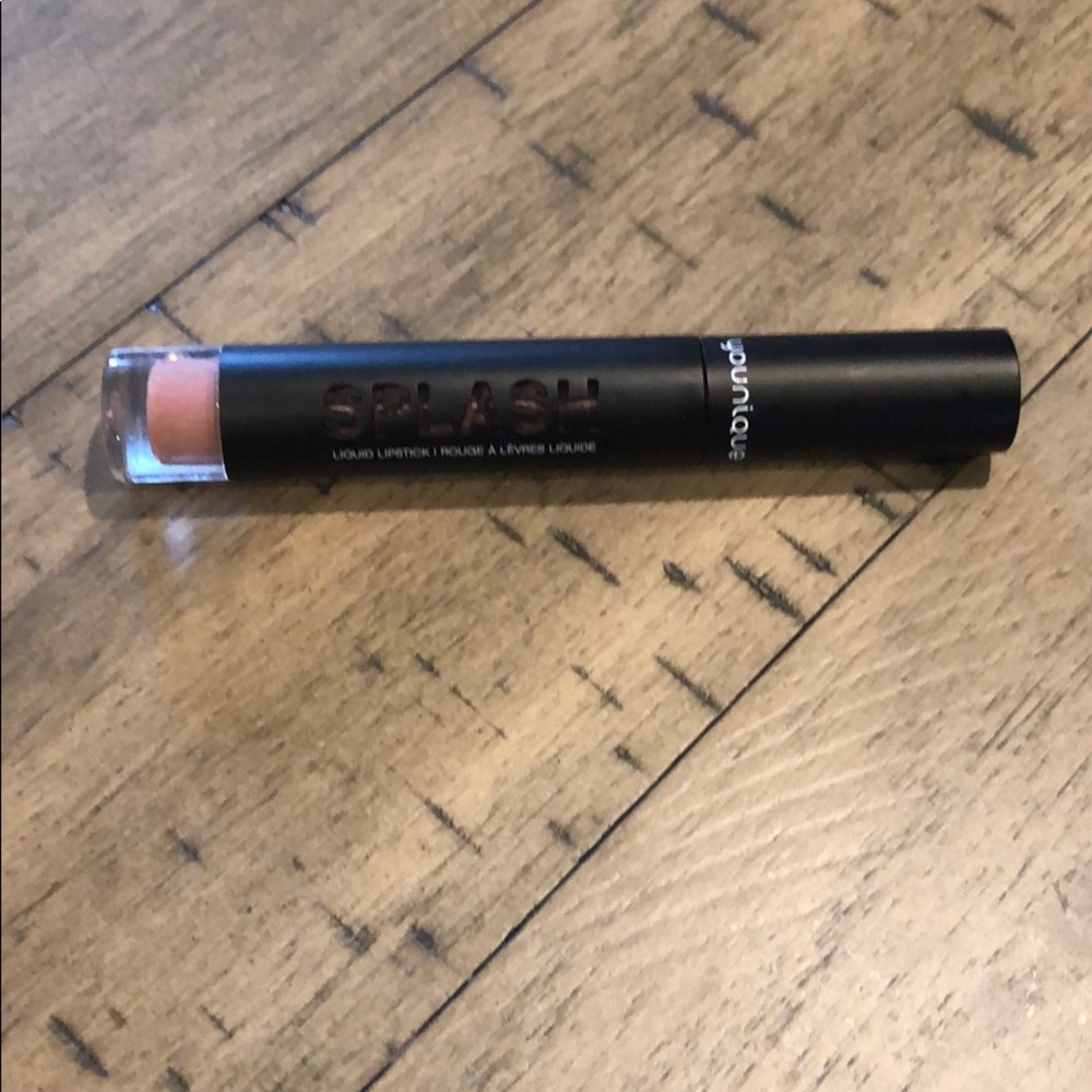 Younique Splash lipstick in Stellar